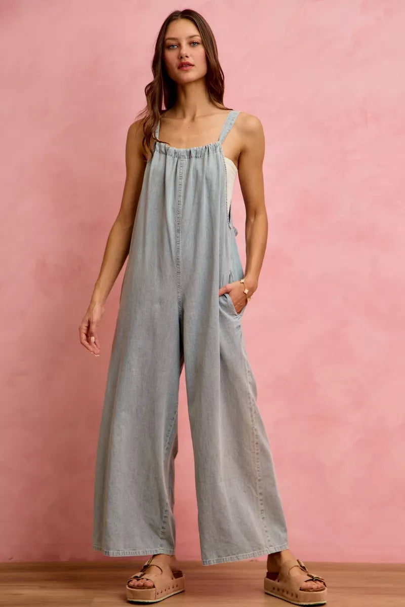 Light blue SO ME wide-leg lightweight denim overalls with adjustable straps and front pockets, casual and stylish for everyday wear.